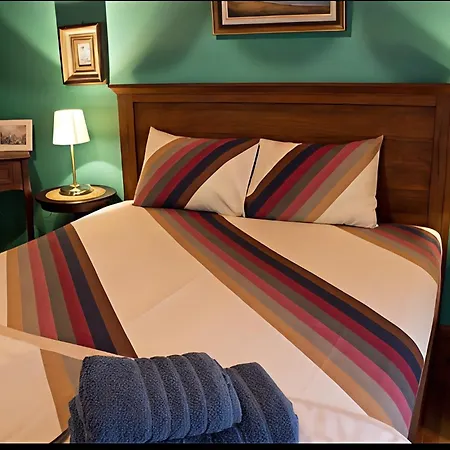 Grandmas Mansion 3bd Meteora - Rocks View *