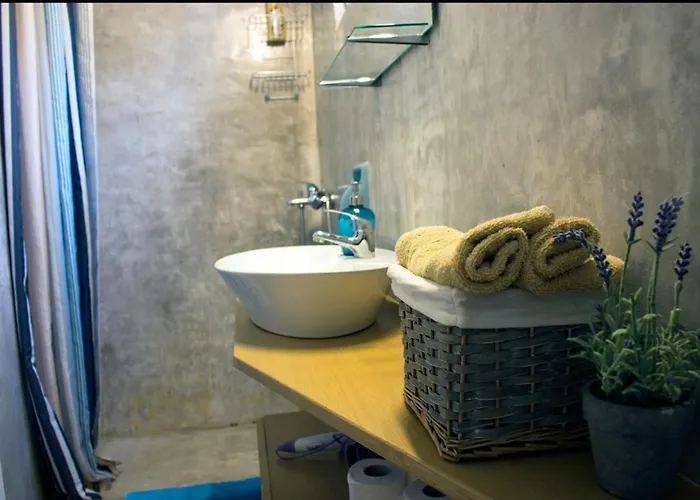 Grandmas Mansion 3bd Meteora - Rocks View *